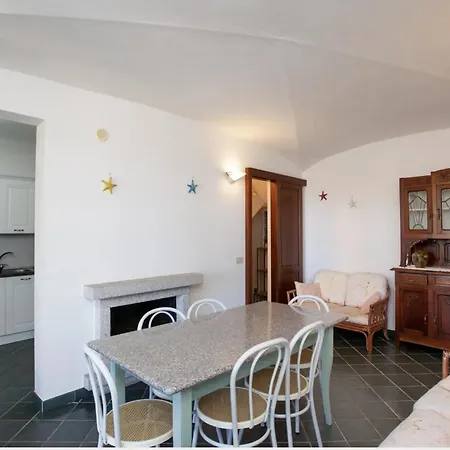 Villetta 4 Stanze Da Letto, 7 Posti, Vista Mare Ferienhaus San Teodoro (Sardinia)
