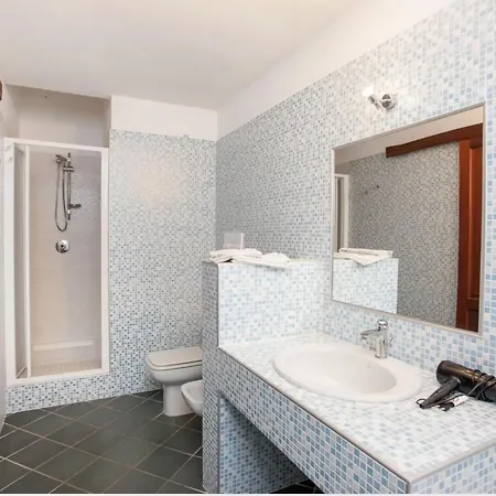 Holiday home Villetta 4 Stanze Da Letto, 7 Posti, Vista Mare *